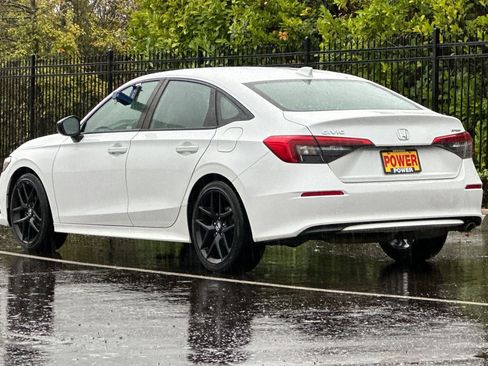 Used 2022 Honda Civic Sport image 6