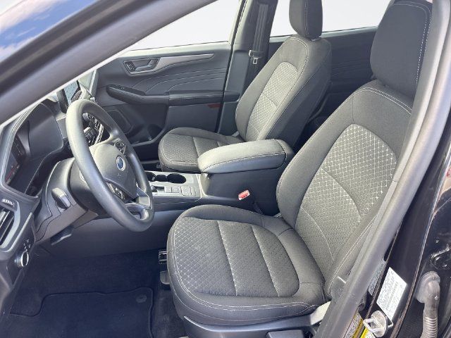 Used 2025 Ford Escape Active FWD image 11