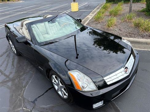 Used 2005 Cadillac XLR RWD image 15