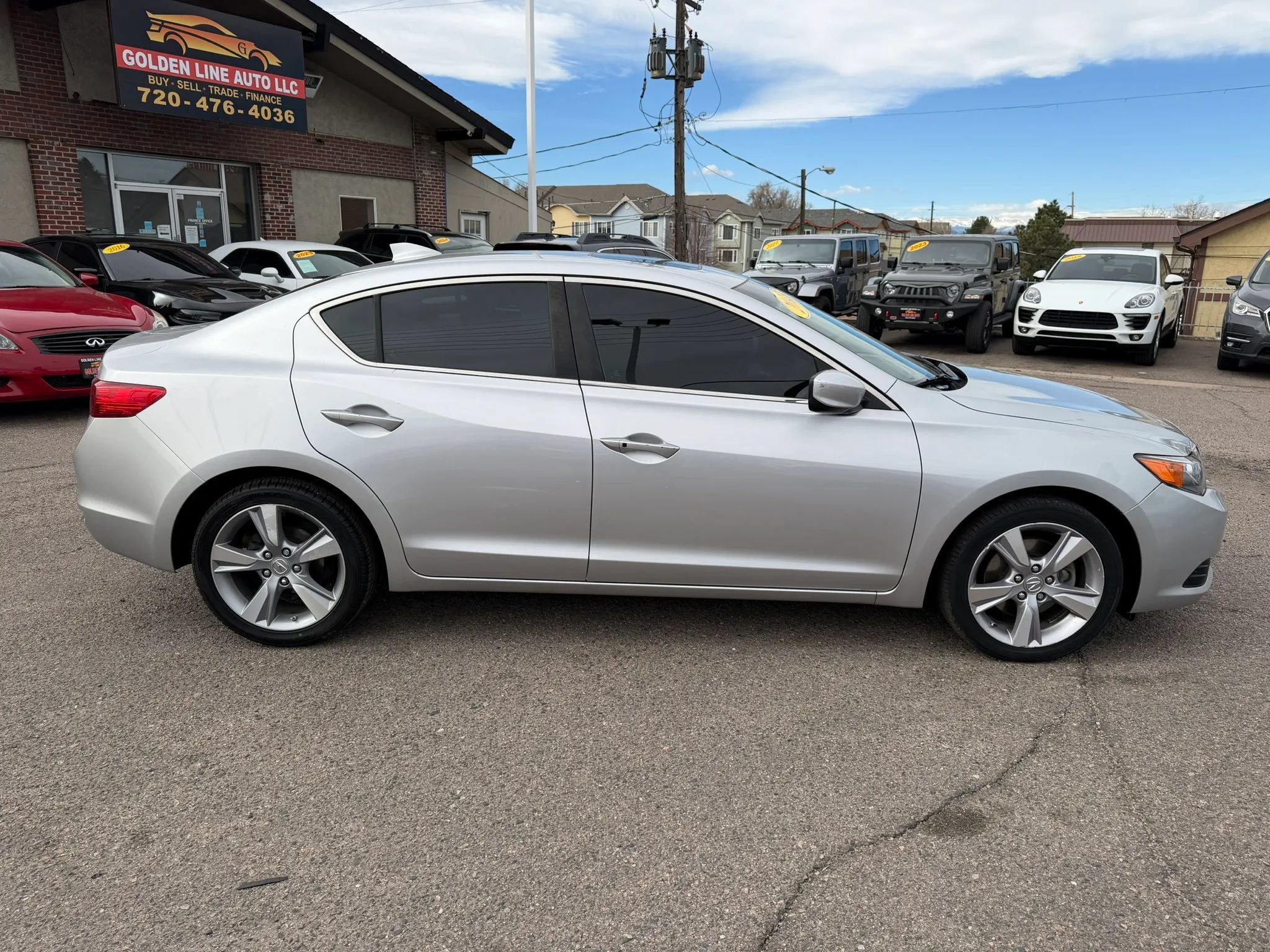 Used 2013 Acura ILX w/ Premium Package FWD image 9
