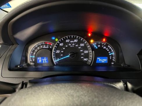Used 2015 Toyota Camry LE FWD image 26