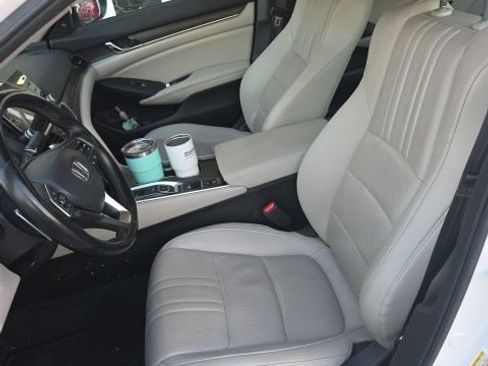 Used 2022 Honda Accord EX-L image 9