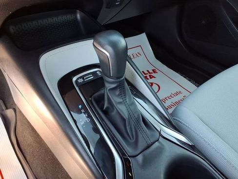 Used 2024 Toyota Corolla SE image 15