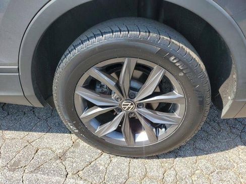 Used 2022 Volkswagen Tiguan SE AWD/4WD image 7