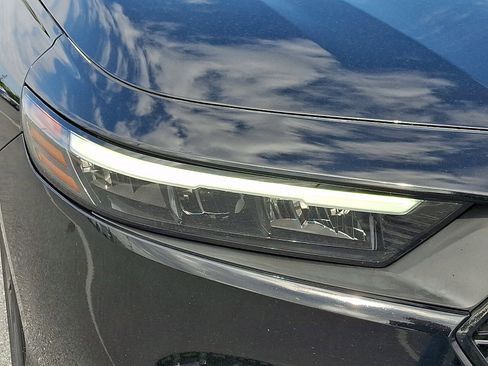 Certified 2023 Honda Accord EX image 9
