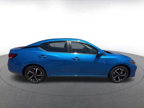 Used 2025 Nissan Sentra SV FWD image 16