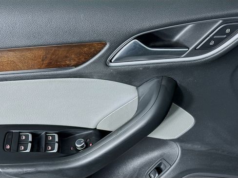 Used 2018 Audi Q3 2.0T Premium Plus w/ Premium Plus Package image 23