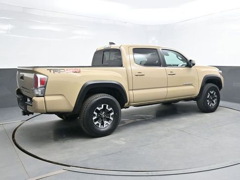 Used 2020 Toyota Tacoma TRD Off-Road w/ Technology Package AWD/4WD image 7