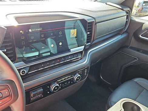 Used 2025 GMC Sierra 1500 SLT image 20