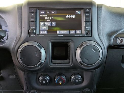 Used 2017 Jeep Wrangler Unlimited Sport w/ Connectivity Group AWD/4WD image 5