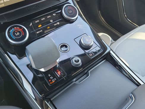 Used 2023 Land Rover Range Rover Sport SE Dynamic AWD/4WD image 19