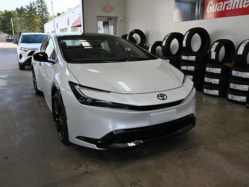 New 2026 Toyota Prius Plug-In Hybrid image 3