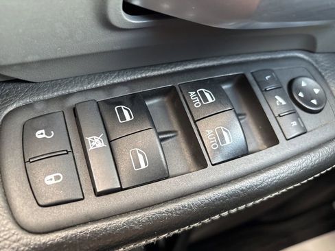 Used 2021 RAM 2500 Big Horn w/ Level 1 Equipment Group image 26