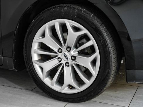 Used 2019 Ford Taurus Limited image 49