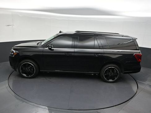 Used 2024 Ford Expedition Max Limited AWD/4WD image 18