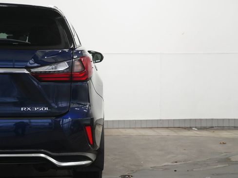 Used 2021 Lexus RX 350L Premium w/ Premium Package image 13