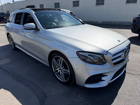 Used 2019 Mercedes-Benz E 450 4MATIC Wagon w/ Premium Package image 27