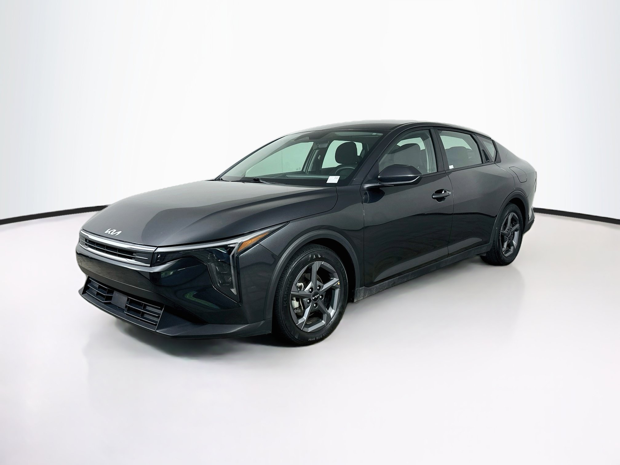 Used 2025 Kia K4 FWD image 3