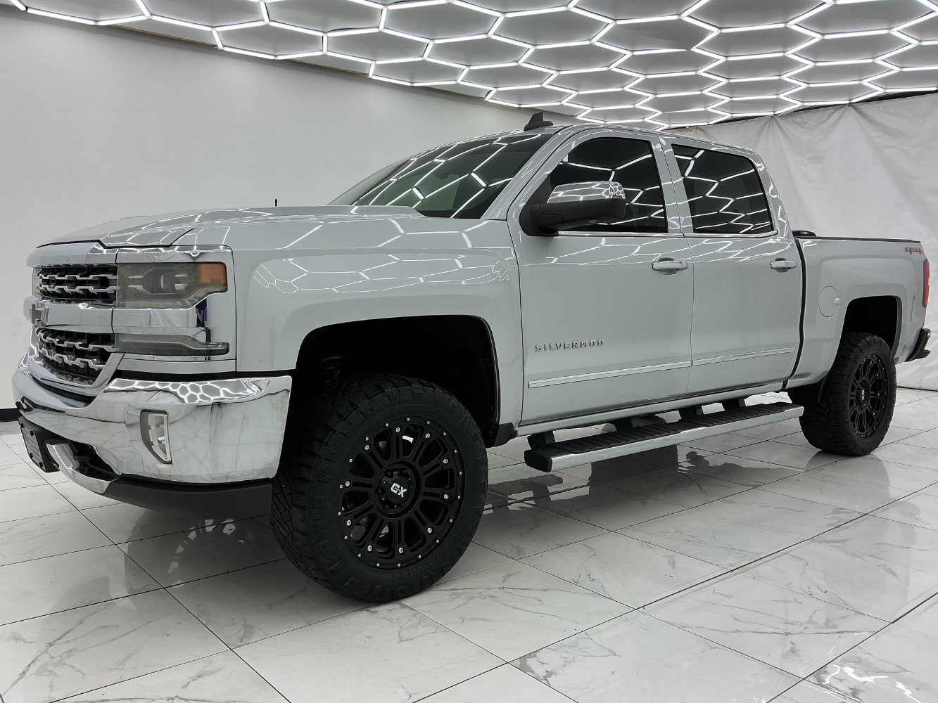 Used 2016 Chevrolet Silverado 1500 LTZ AWD/4WD image 6