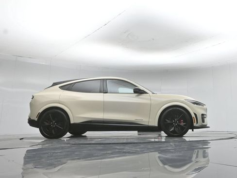 Used 2025 Ford Mustang Mach-E GT AWD/4WD image 46