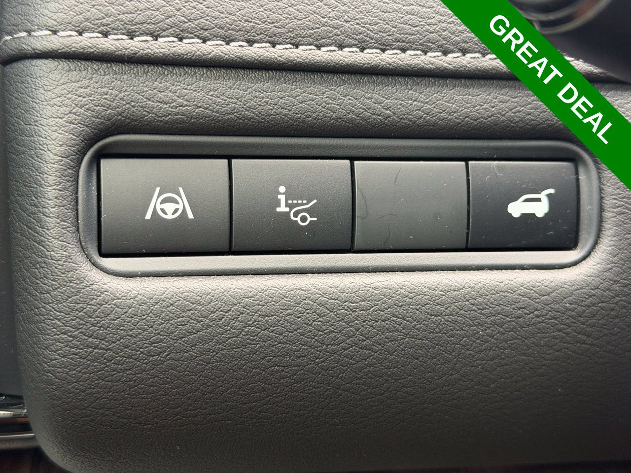 Used 2025 Nissan Armada Platinum w/ Convenience Package RWD image 23