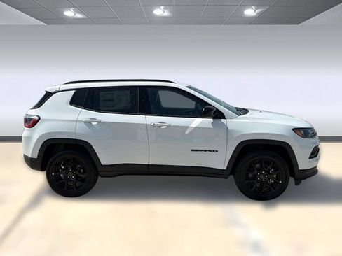 New 2026 Jeep Compass Latitude AWD/4WD image 8