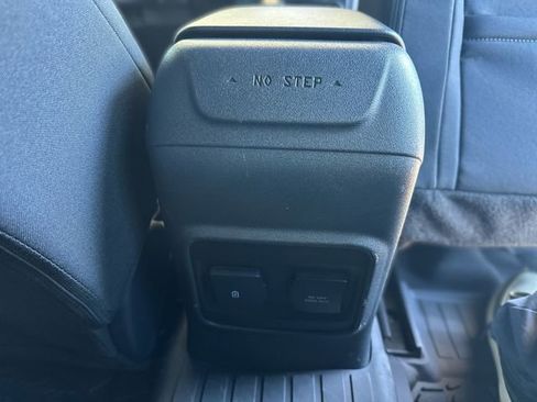 Used 2022 Ford Bronco Wildtrak image 24