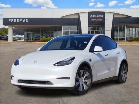 Used 2020 Tesla Model Y Long Range image 1