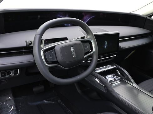 New 2026 Lincoln Nautilus Reserve image 11