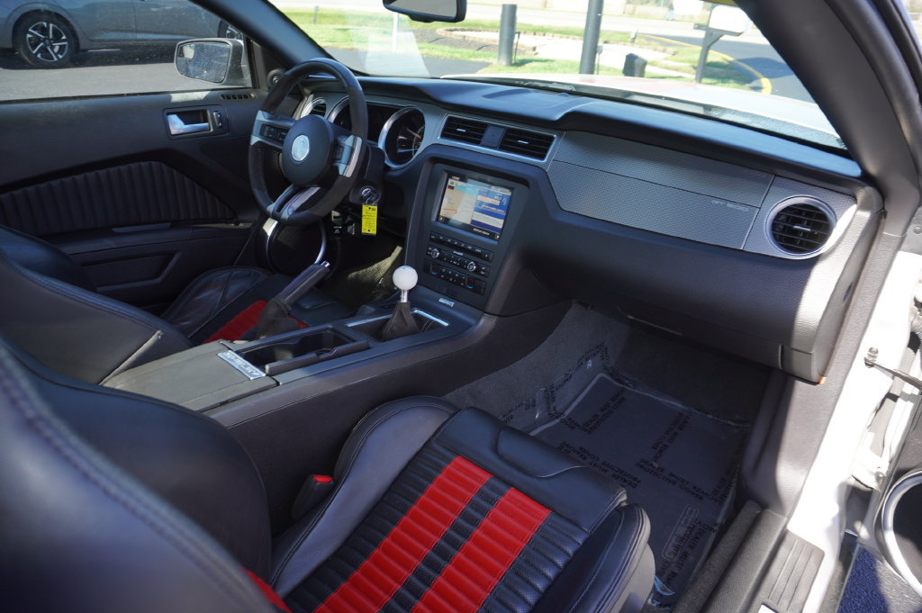 Used 2012 Ford Mustang Shelby GT500 w/ SVT Performance Pkg RWD image 26