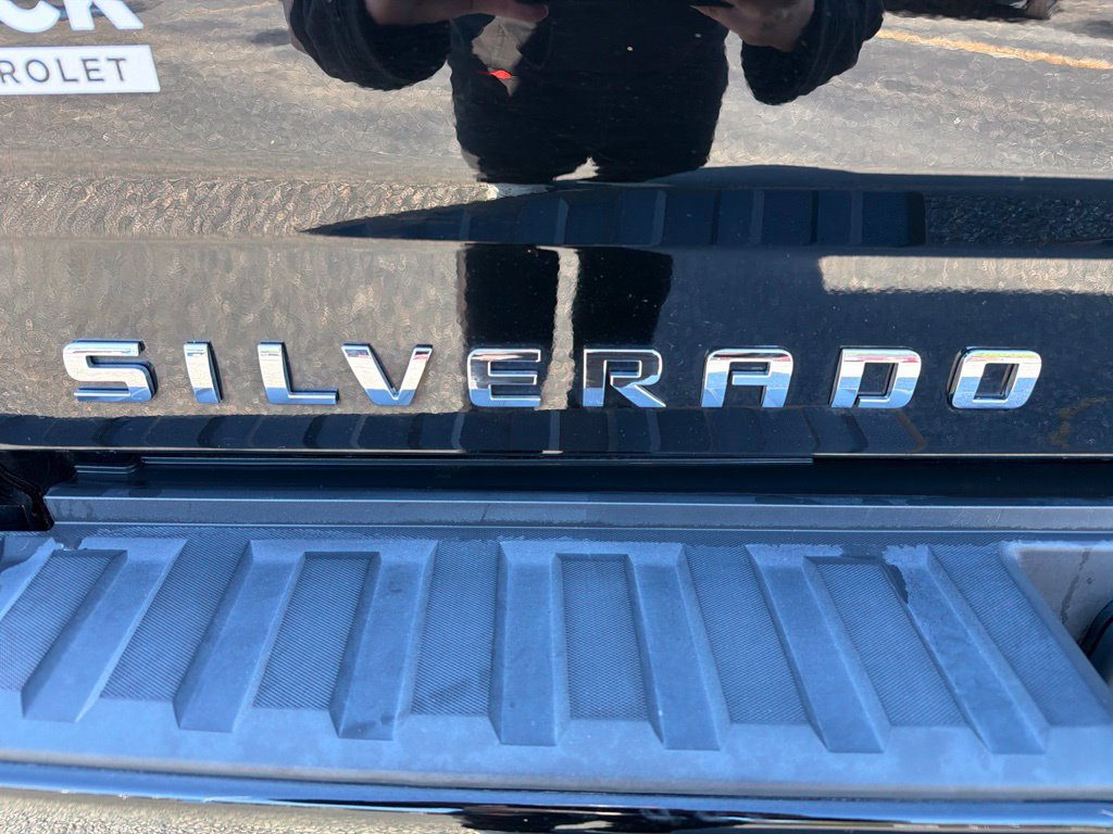 Used 2018 Chevrolet Silverado 1500 LT w/ All Star Edition AWD/4WD image 7