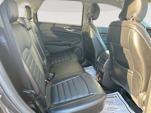 Used 2018 Ford Edge SEL w/ Equipment Group 201A AWD/4WD image 26