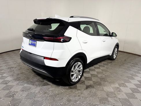 Used 2023 Chevrolet Bolt EUV LT FWD image 7