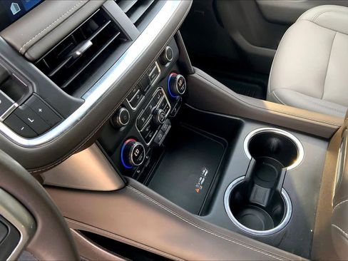 Used 2022 Chevrolet Tahoe LT image 17