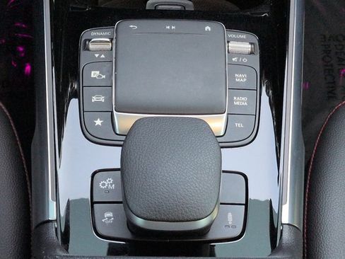 Used 2021 Mercedes-Benz GLB 35 AMG 4MATIC image 19