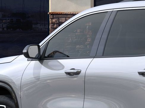 Used 2026 Chevrolet Traverse High Country image 36