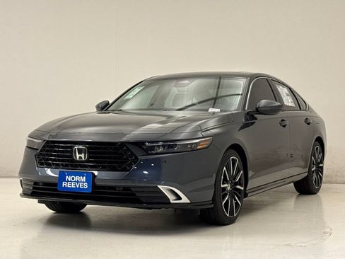 New 2026 Honda Accord Touring image 2