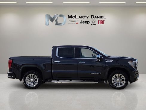 Used 2025 GMC Sierra 1500 Denali w/ Technology Package image 6