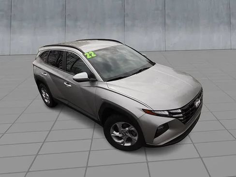 Used 2022 Hyundai Tucson SEL w/ Cargo Package AWD/4WD image 2