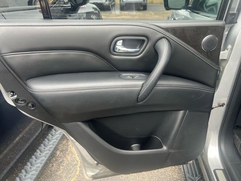 Used 2022 INFINITI QX80 Luxe image 33