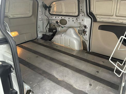 Used 2013 RAM C/V Tradesman image 27