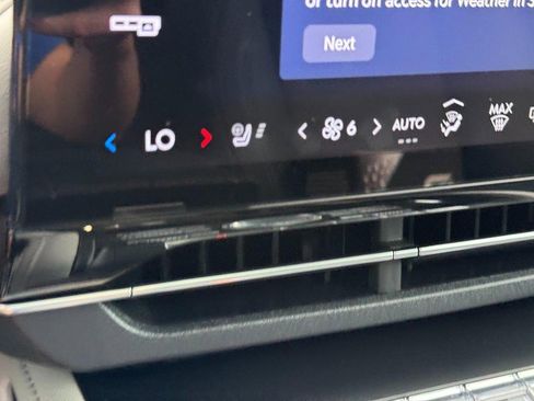 Used 2024 Lincoln Nautilus Reserve w/ Equipment Group 202A image 23