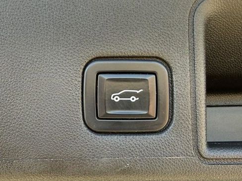 Used 2022 GMC Terrain AT4 w/ Tech Package image 36