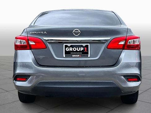 Used 2019 Nissan Sentra S image 5