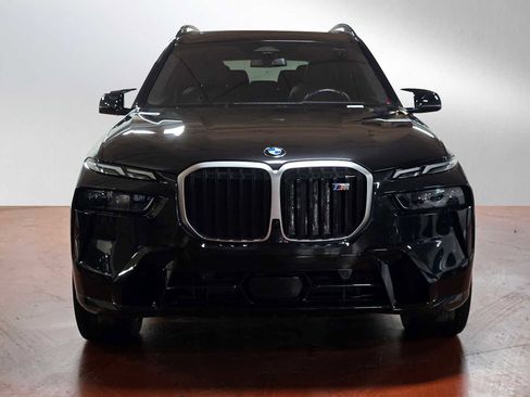 Used 2023 BMW X7 M60i w/ Climate Comfort Package image 8