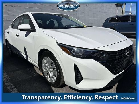 Used 2024 Nissan Sentra S image 1