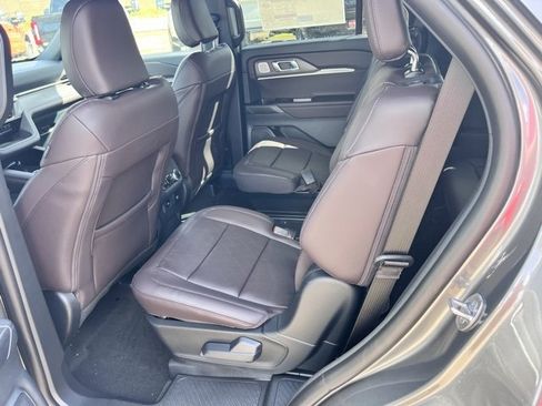 New 2026 Ford Explorer Platinum image 21