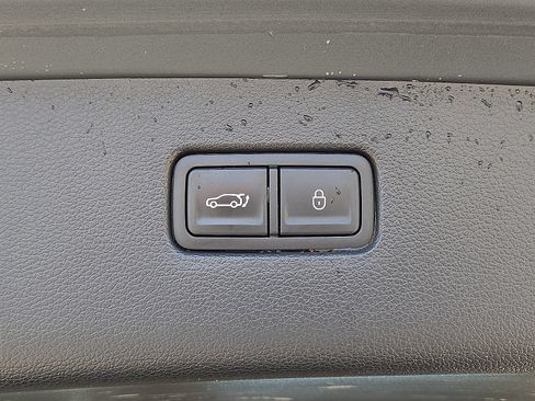 Used 2025 Genesis GV80 2.5T Standard AWD/4WD image 14