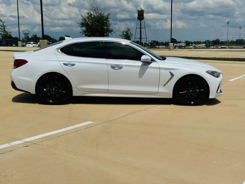 Used 2019 Genesis G70 3.3T Advanced RWD image 8