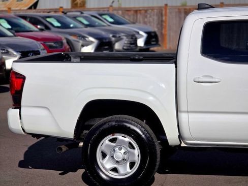 Used 2023 Toyota Tacoma SR AWD/4WD image 14